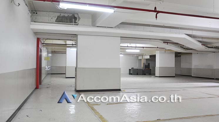 7  Retail / Showroom For Rent in Silom ,Bangkok BTS Chong Nonsi at Paso Tower AA15410